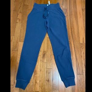 DISCONTINUED lululemon warm down jogger
